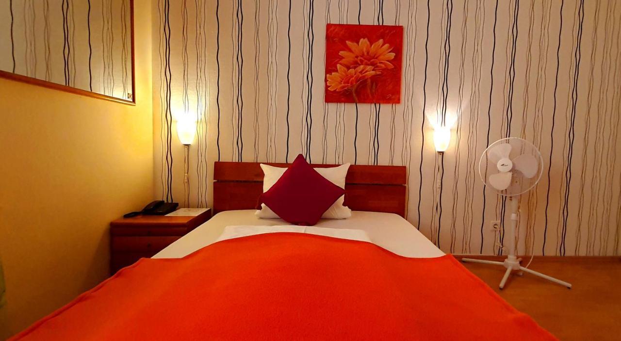 Hotel Deutscher Hof マンハイム エクステリア 写真
